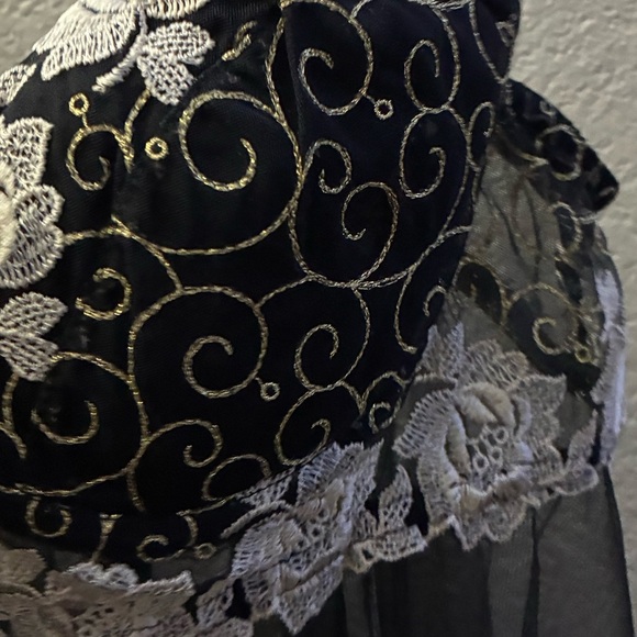 Victoria's Secret Black and White Lace Chemise Nightgown 34B - Picture 14 of 14